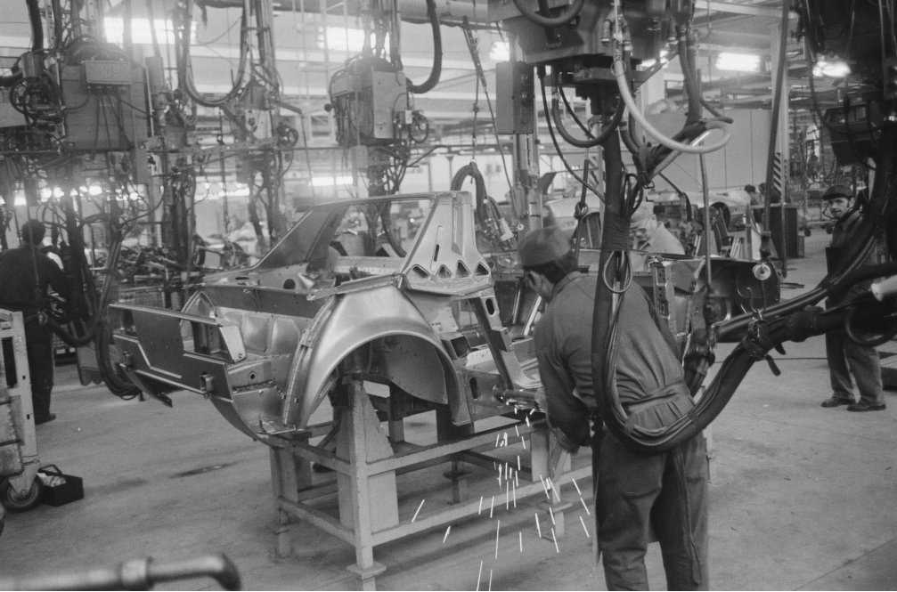 Bertone factory - X1/9 production