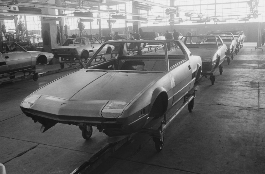 Bertone factory - X1/9 assembly